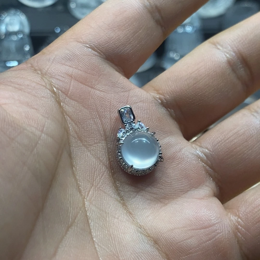 石英质玉石英玉吊坠未镶嵌