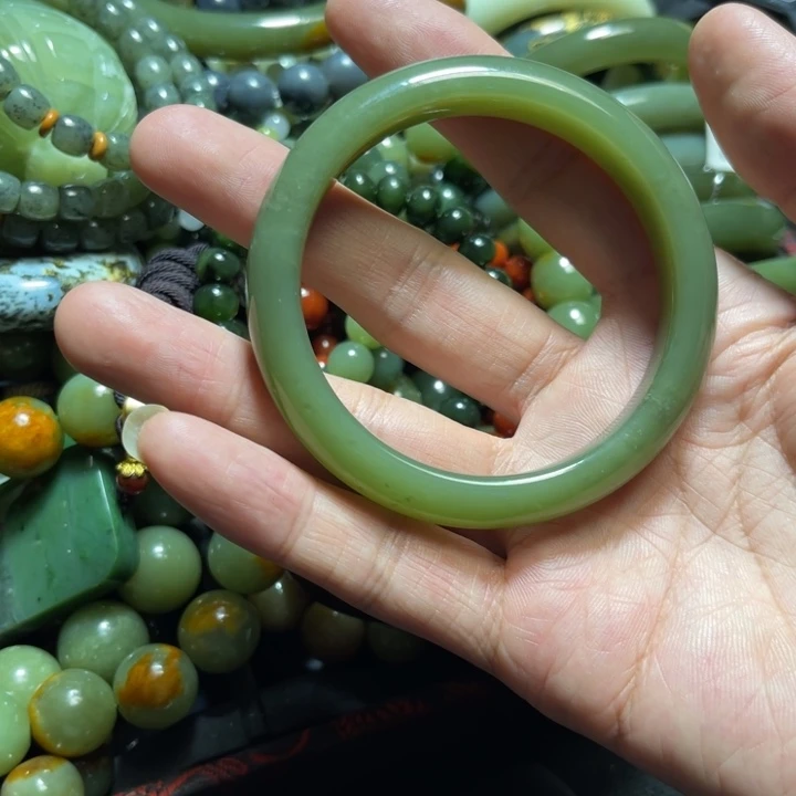 和田玉未镶嵌手链