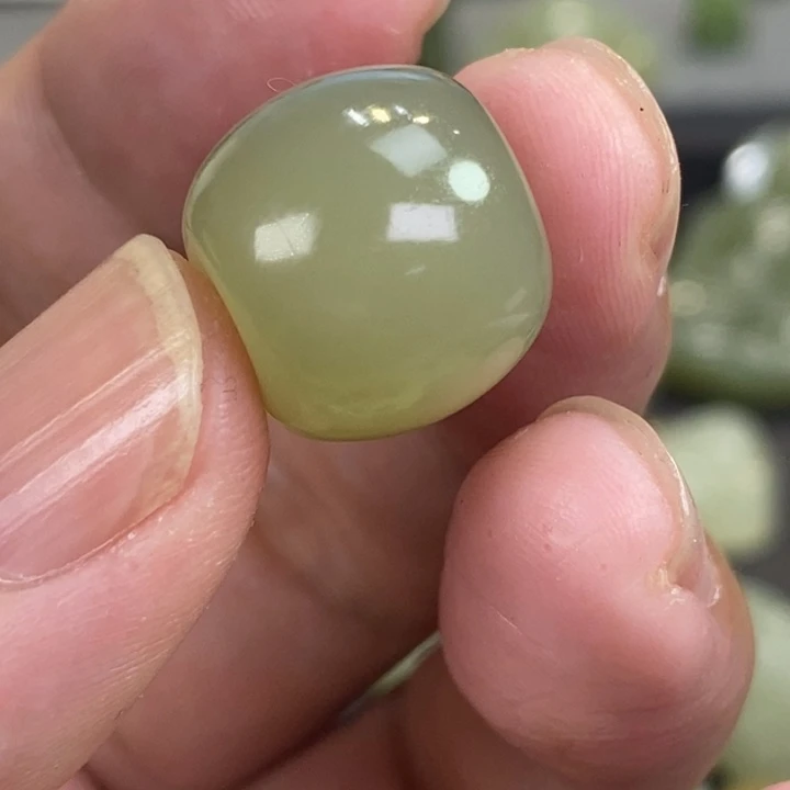 和田玉未镶嵌颈饰輿**關