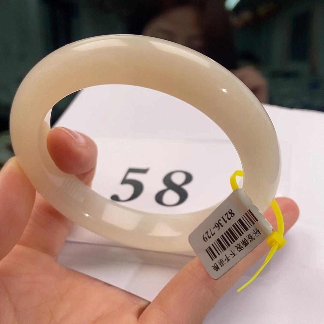 和田玉手镯未镶嵌︶****s藕粉