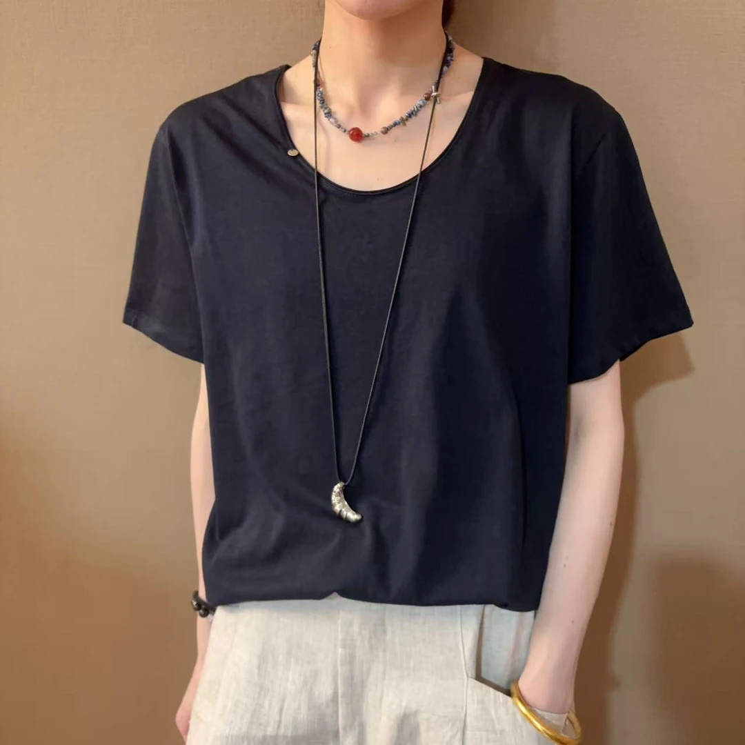 气质简约显瘦U领T恤