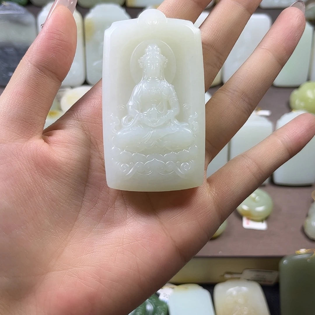 不***尔和田玉未镶嵌颈饰
