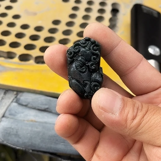 和田玉吊坠未镶嵌