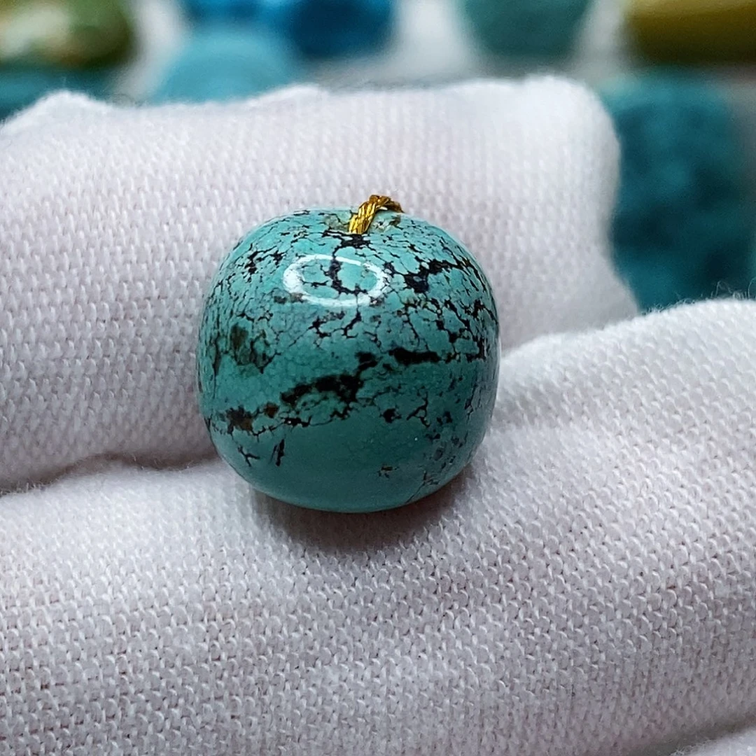 绿松石未镶嵌天然原矿 带武汉地大证书