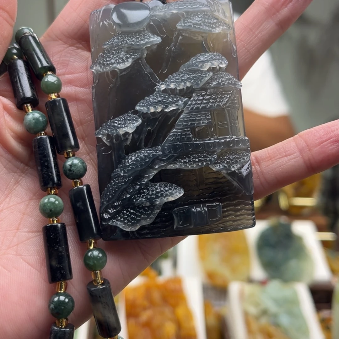 俞***未镶嵌岫玉挂件挂件