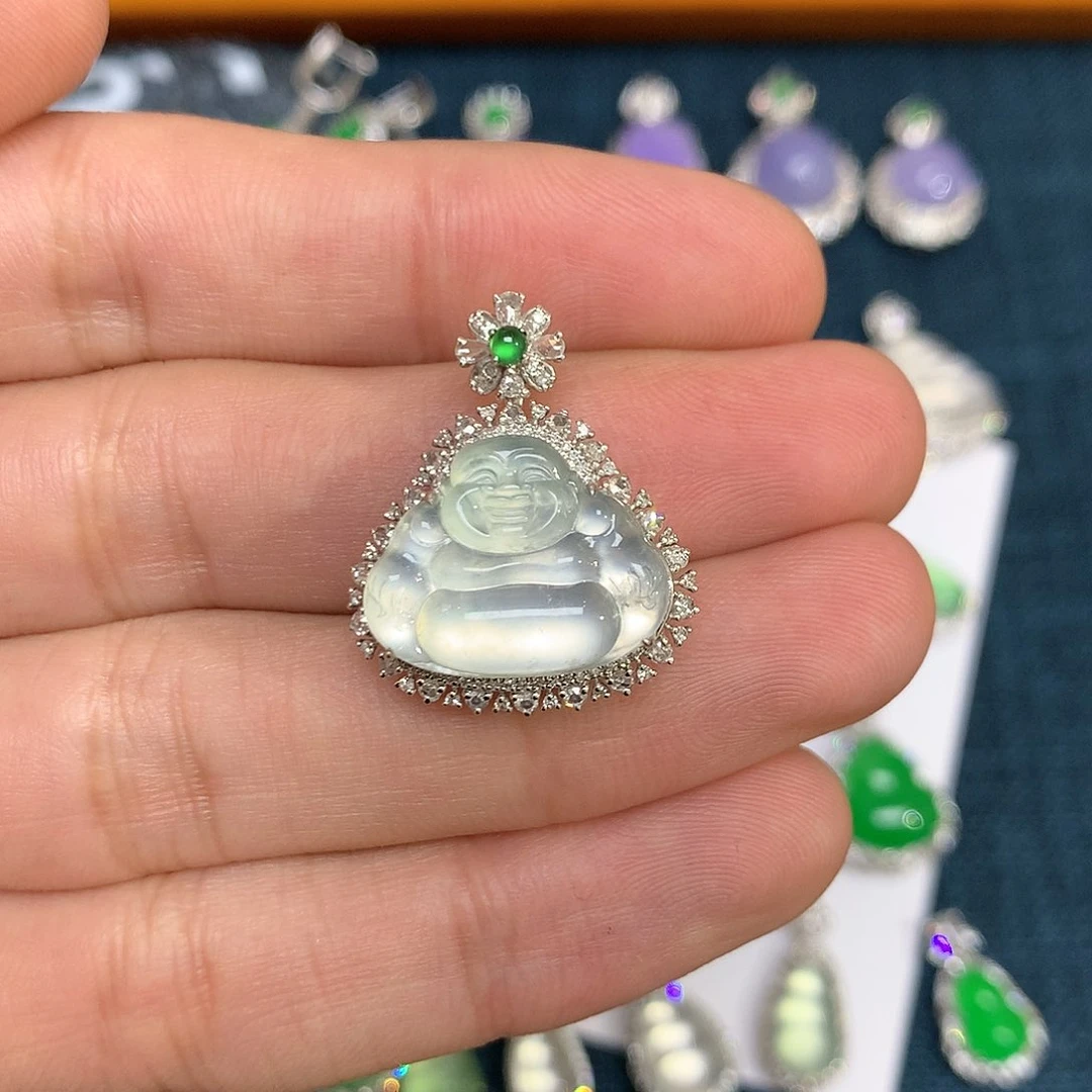 翡翠吊坠(不含链)18K金镶嵌白冰佛