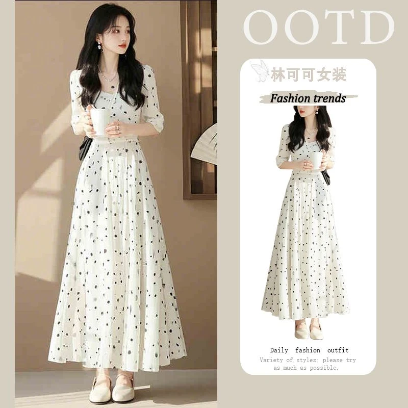 2025浅春系穿搭女静奢风气质名媛轻熟连衣裙高级感波点白色连衣裙