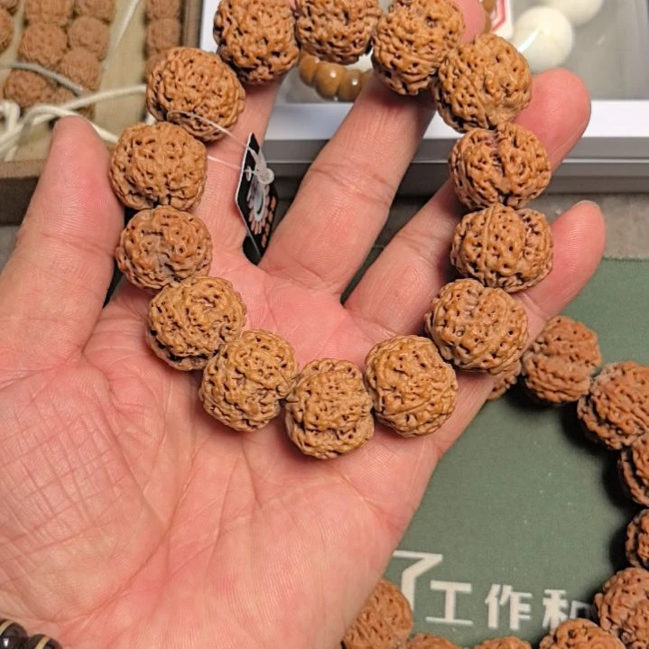 金刚菩提手串四瓣大金刚手串，22左右尺寸，原皮原色