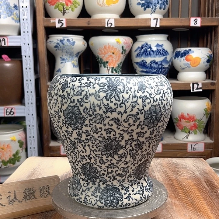 陶鱼尾复古青花陶瓷