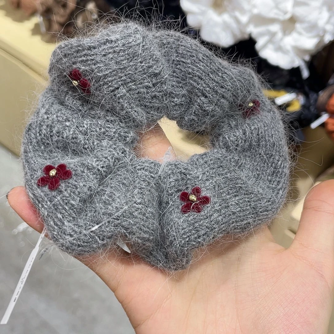 非金属灰色红花花发圈