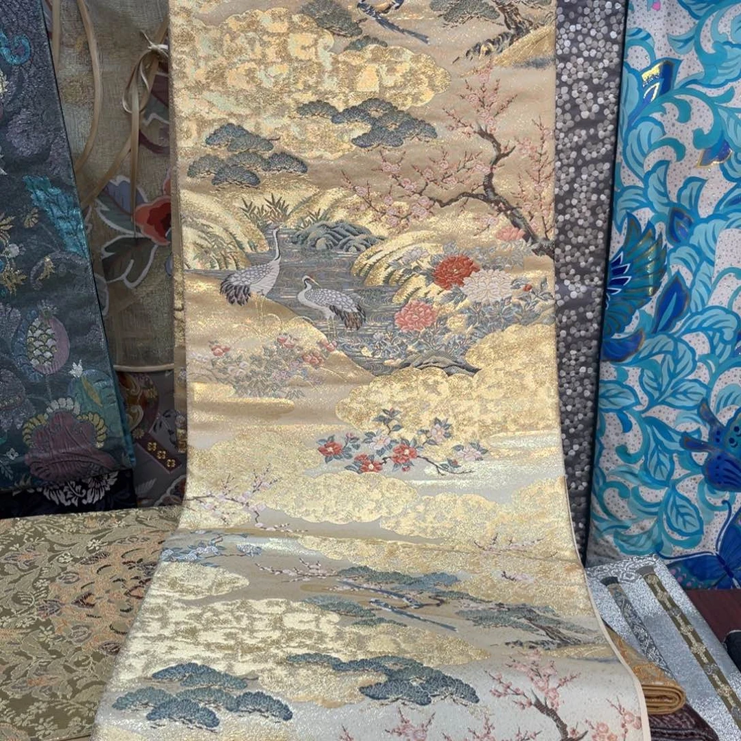 织绣织锦等多种工艺