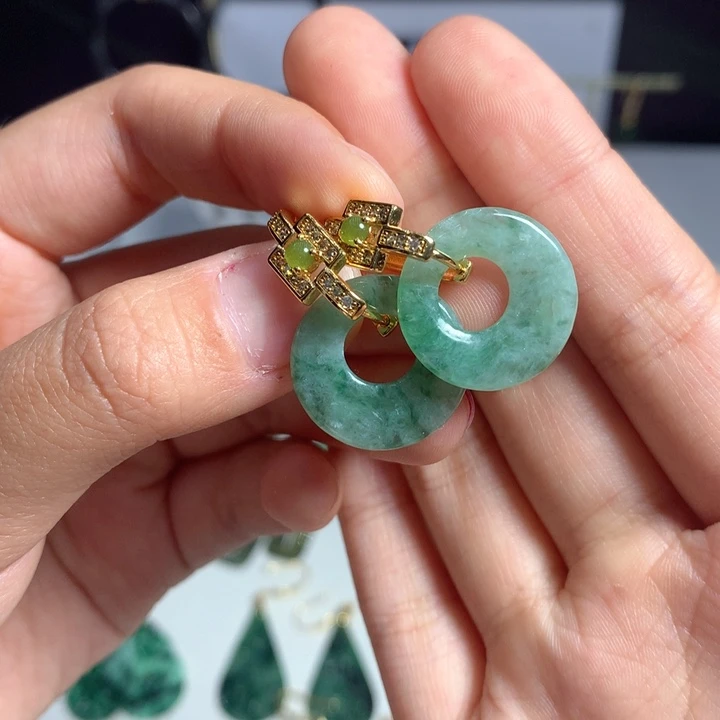 翡翠未镶嵌耳饰耳饰