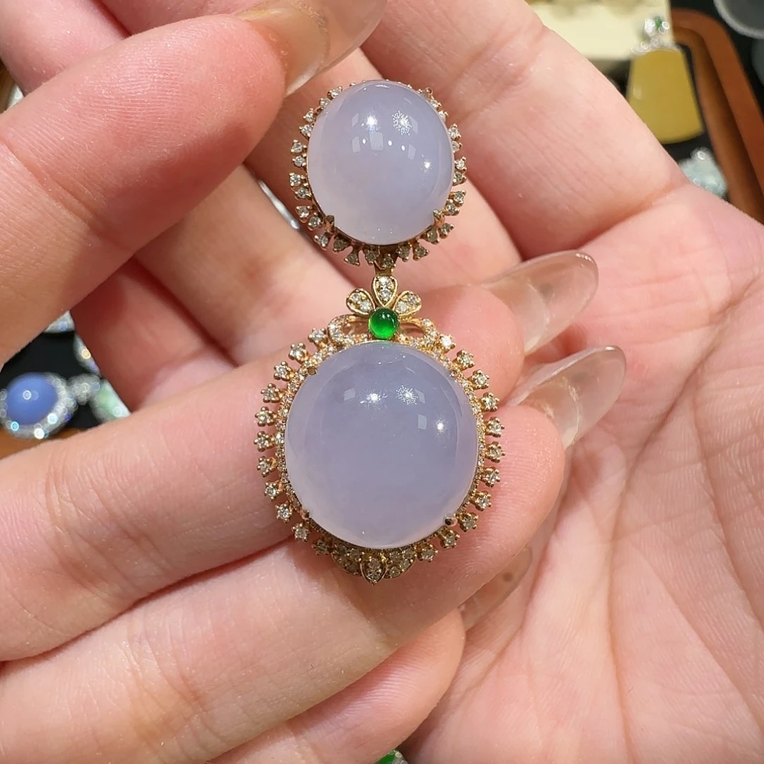 【闪购商品】颈饰18K金镶嵌翡翠