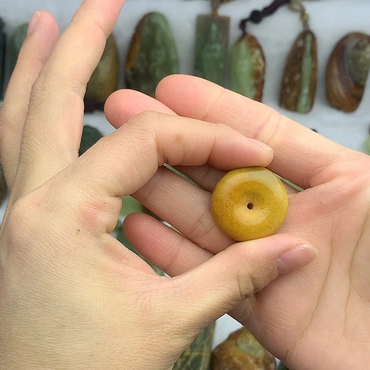 岫岩河磨玉（透闪石质玉）未镶嵌挂件