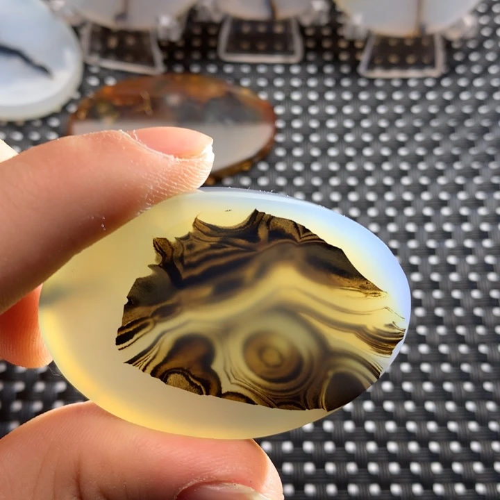 玛瑙/玉髓颈饰未镶嵌