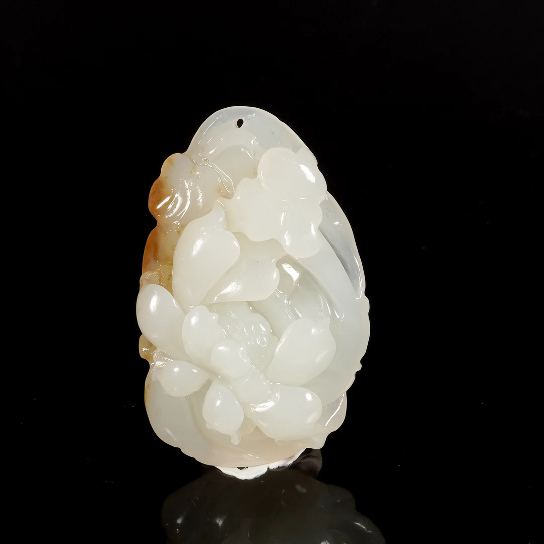 LOT.018和田玉巧雕牡丹佩/X3090