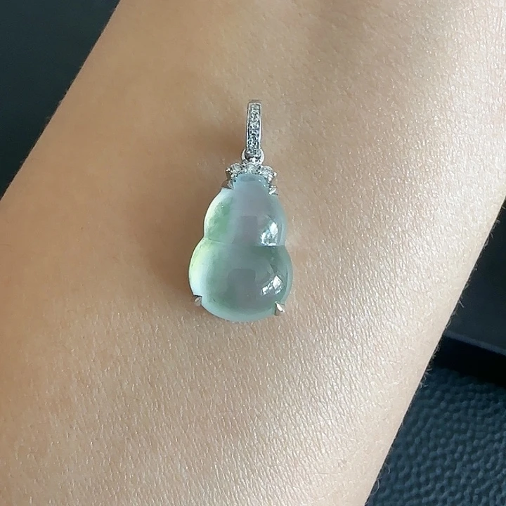 翡翠颈饰18K金镶嵌葫芦L