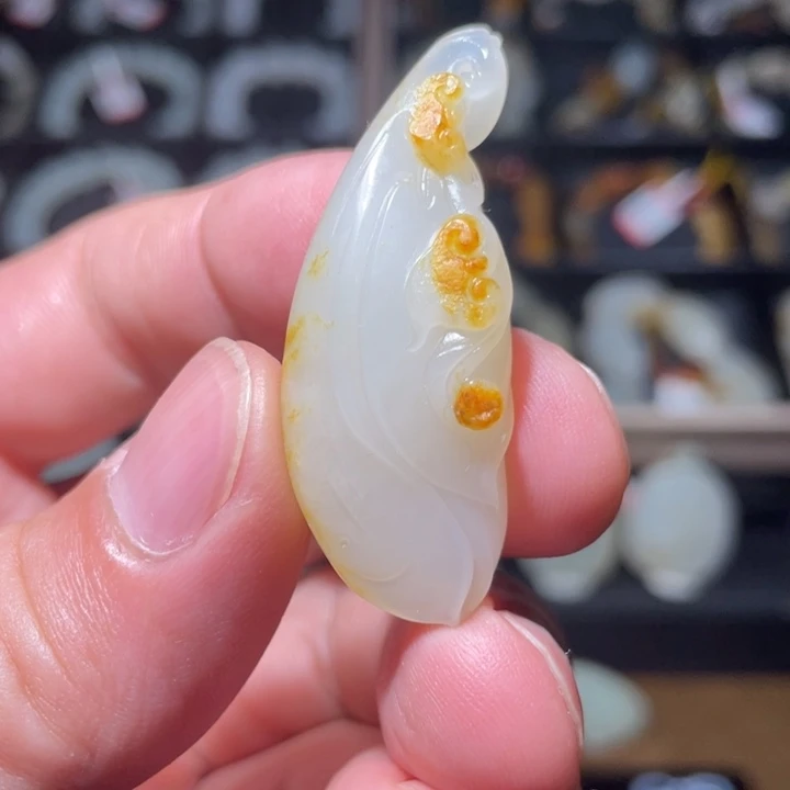 和田玉(子料)未镶嵌车挂