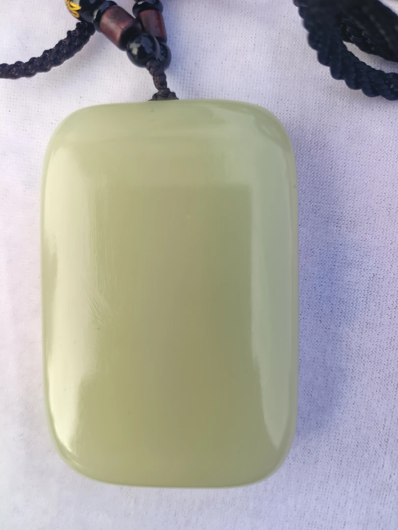 大高清白玉石挂件