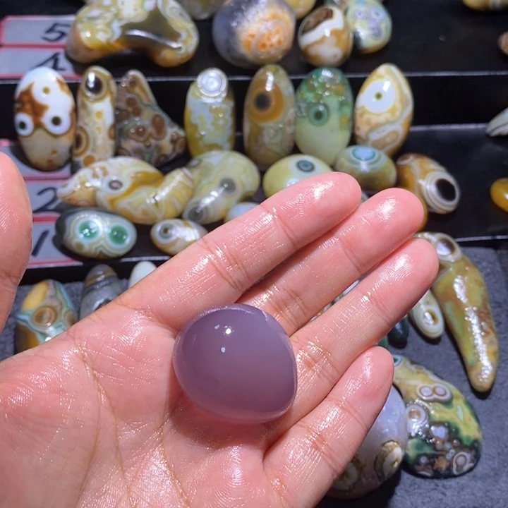 躺***赢玛瑙/玉髓未镶嵌珠宝半成品