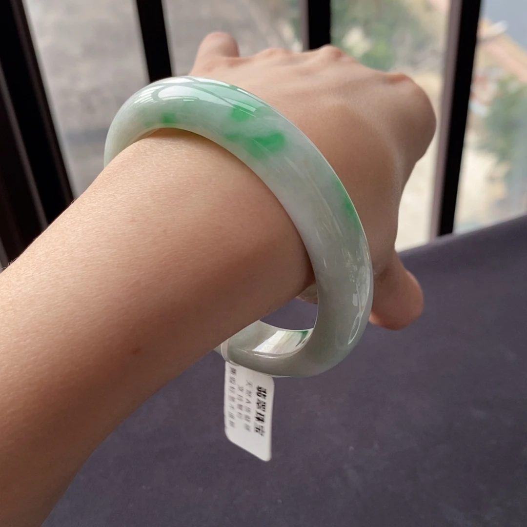 翡翠未镶嵌手镯56.3正圈白底青