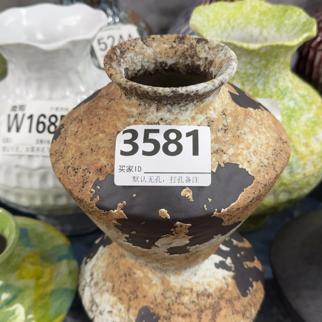摆件花瓶默认无孔口6高17编码3581
