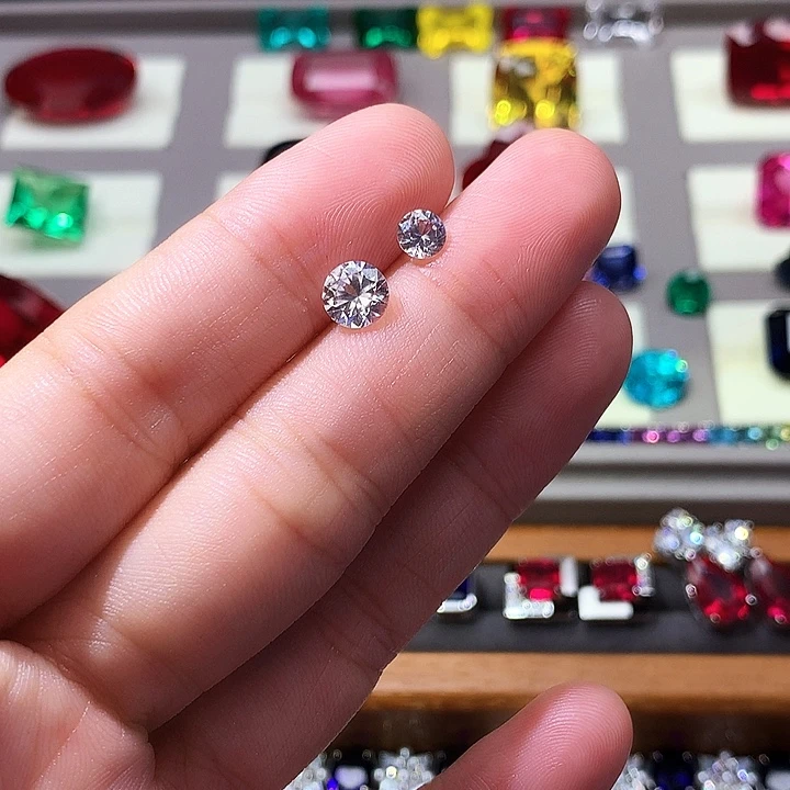 c***c合成（培育）蓝宝石裸石未镶嵌