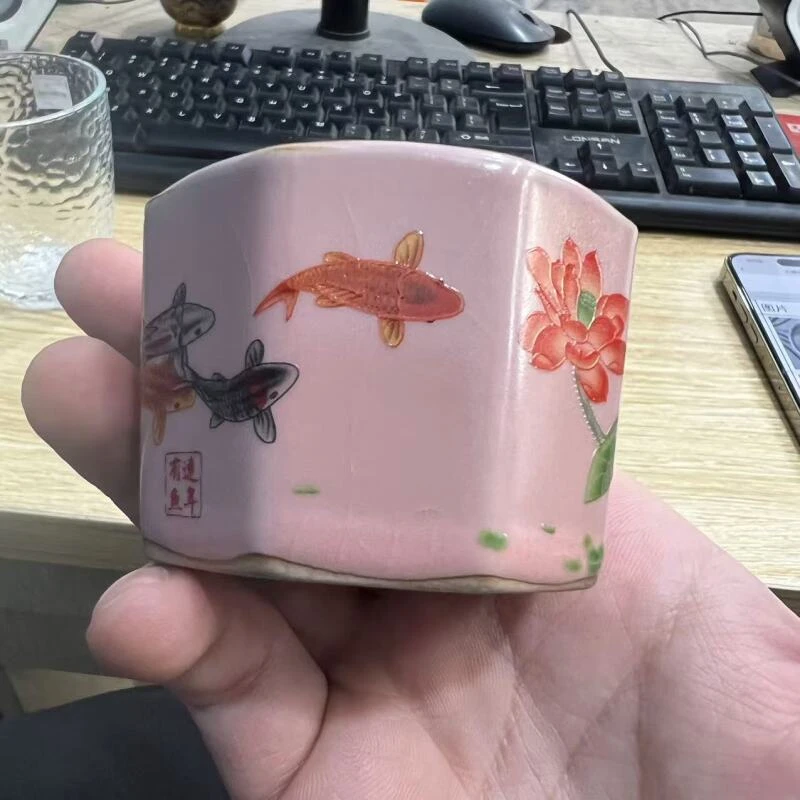 鱼戏莲叶尖八方主人杯