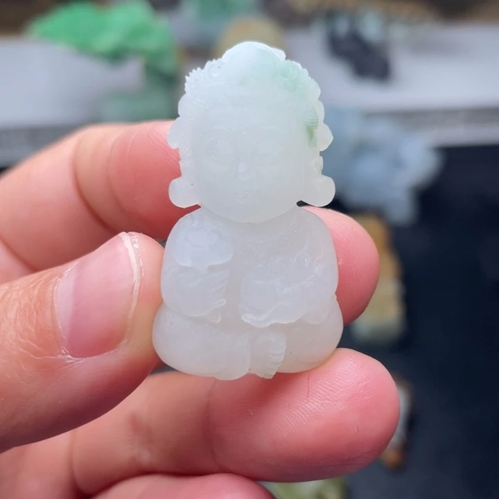 定制翡翠未镶嵌宝宝观音