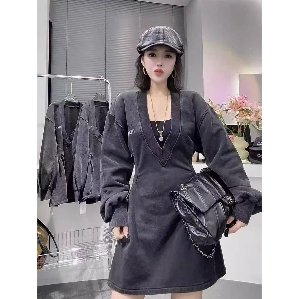 欧洲站水洗做旧V领卫衣裙女2025早秋新款收腰显瘦休闲百搭连衣裙
