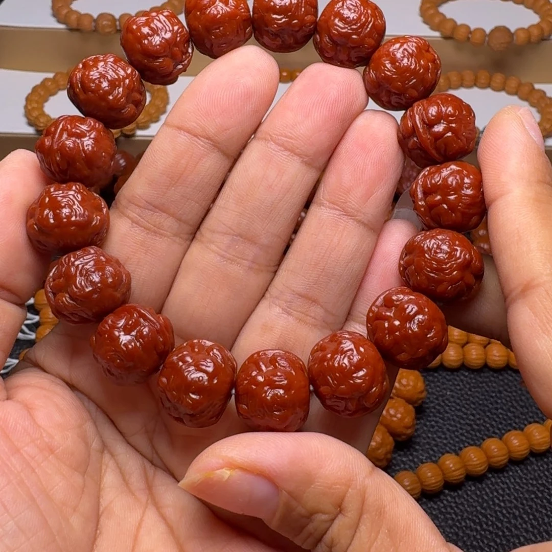 吊坠猴头核桃金蟾红串