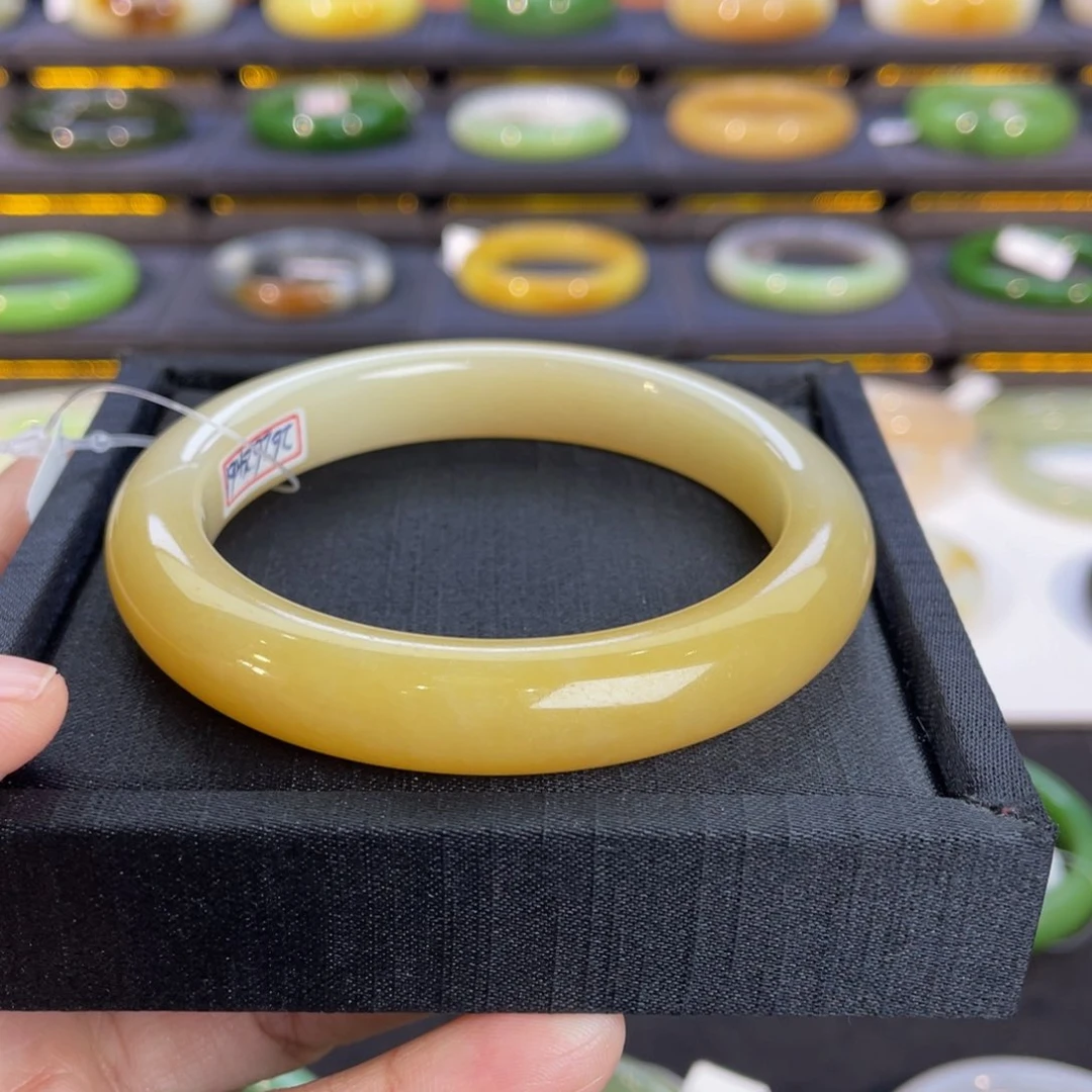 未镶嵌手镯和田玉-糖白60