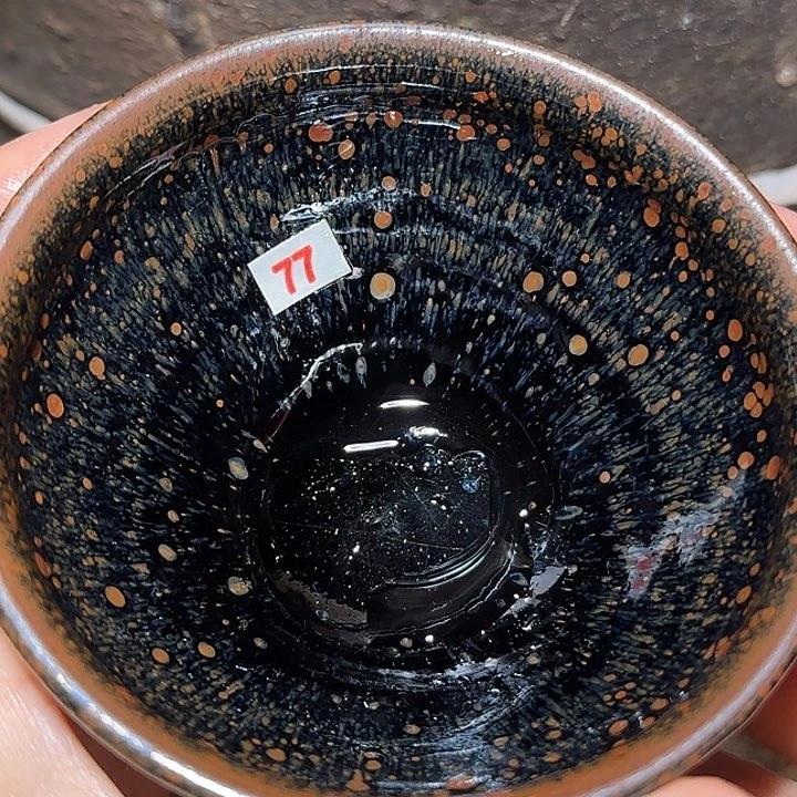 盖碗一直想买新裙子来着现在