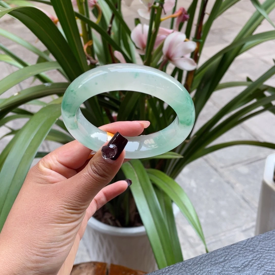 石英质玉手镯未镶嵌23