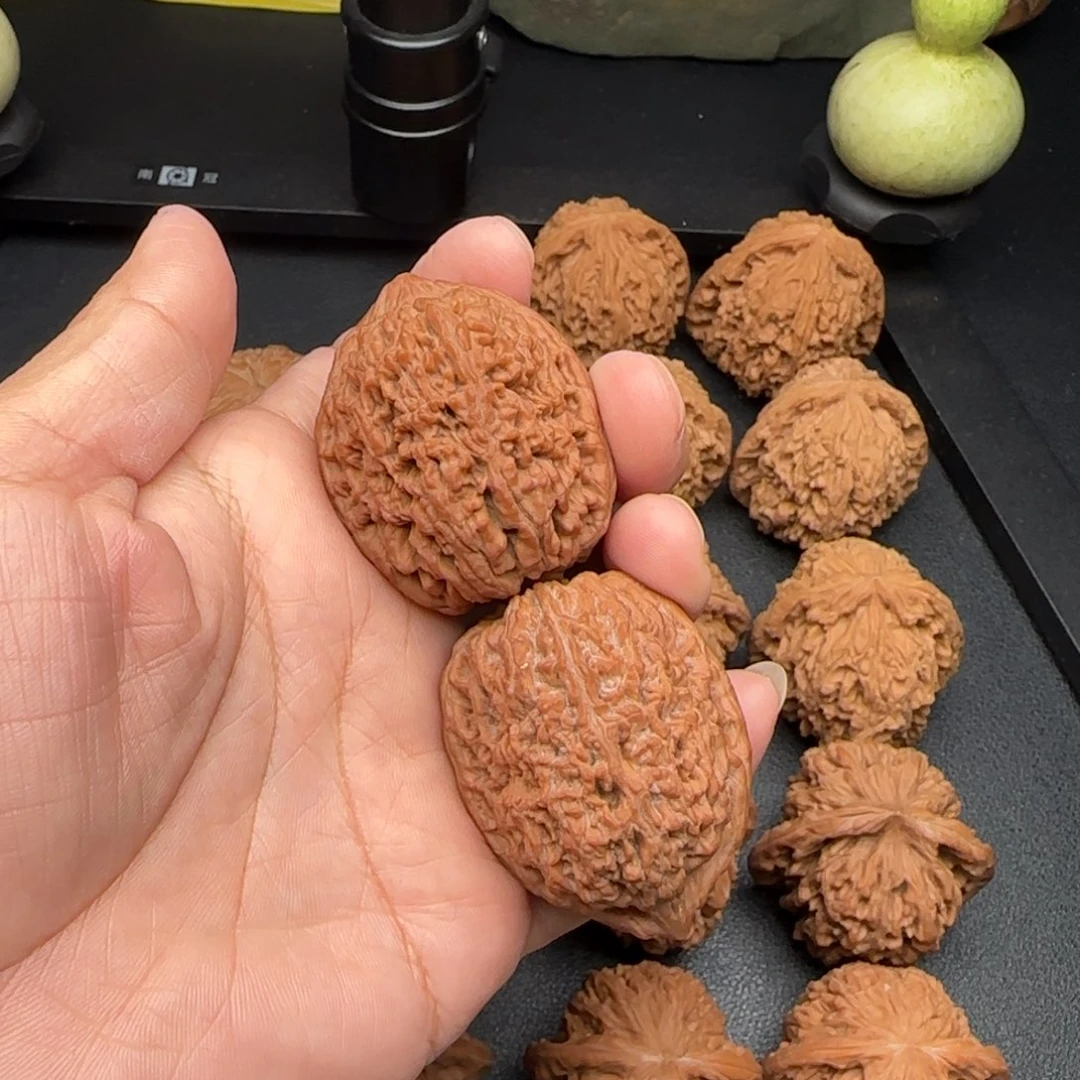 36+全品大蒜头文玩核桃