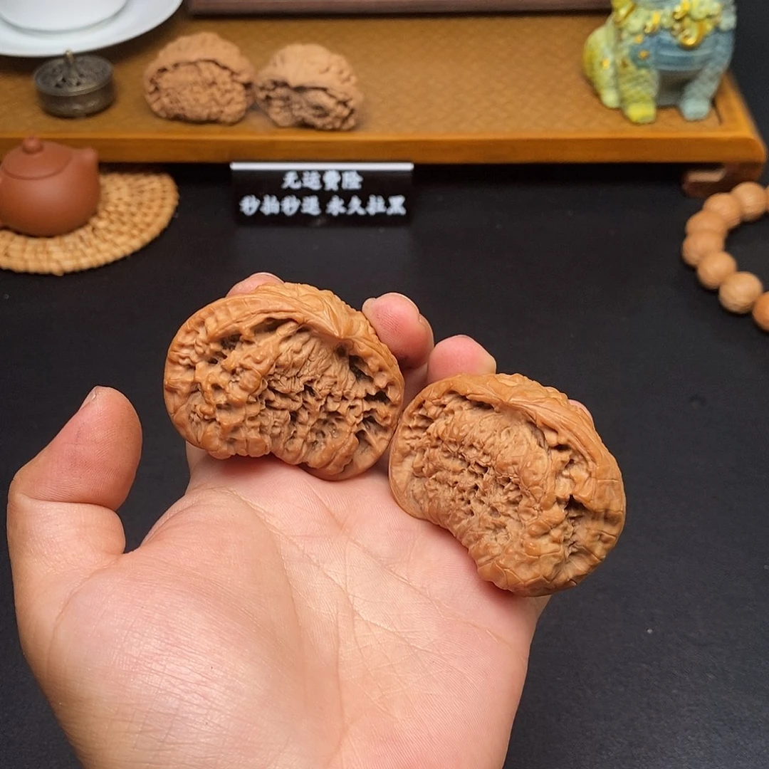 永***、文玩核桃把件毕业异形蛇头