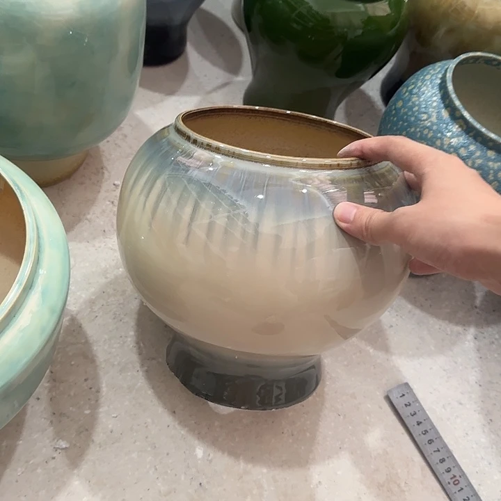 白泥花盆微瑕有孔