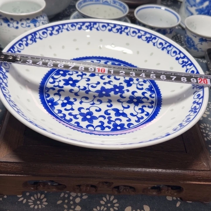 陶瓷青花玲珑8寸紫荆花盘子