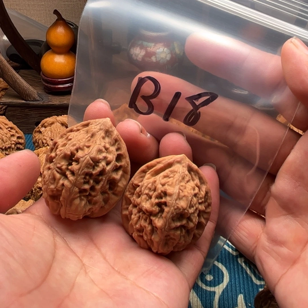 文玩核桃吊坠凤凰台