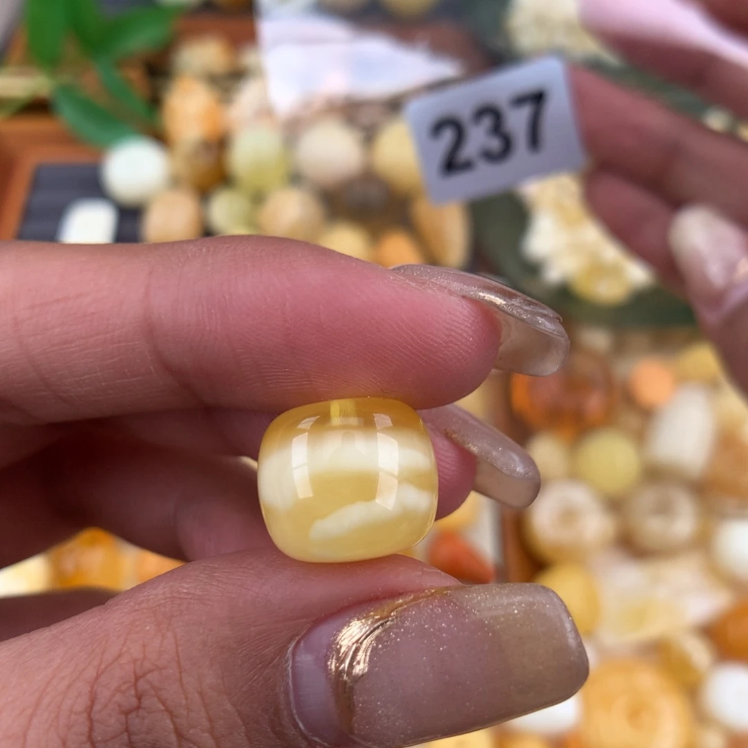 琥珀珠宝奇石未镶嵌13.4 一颗粉