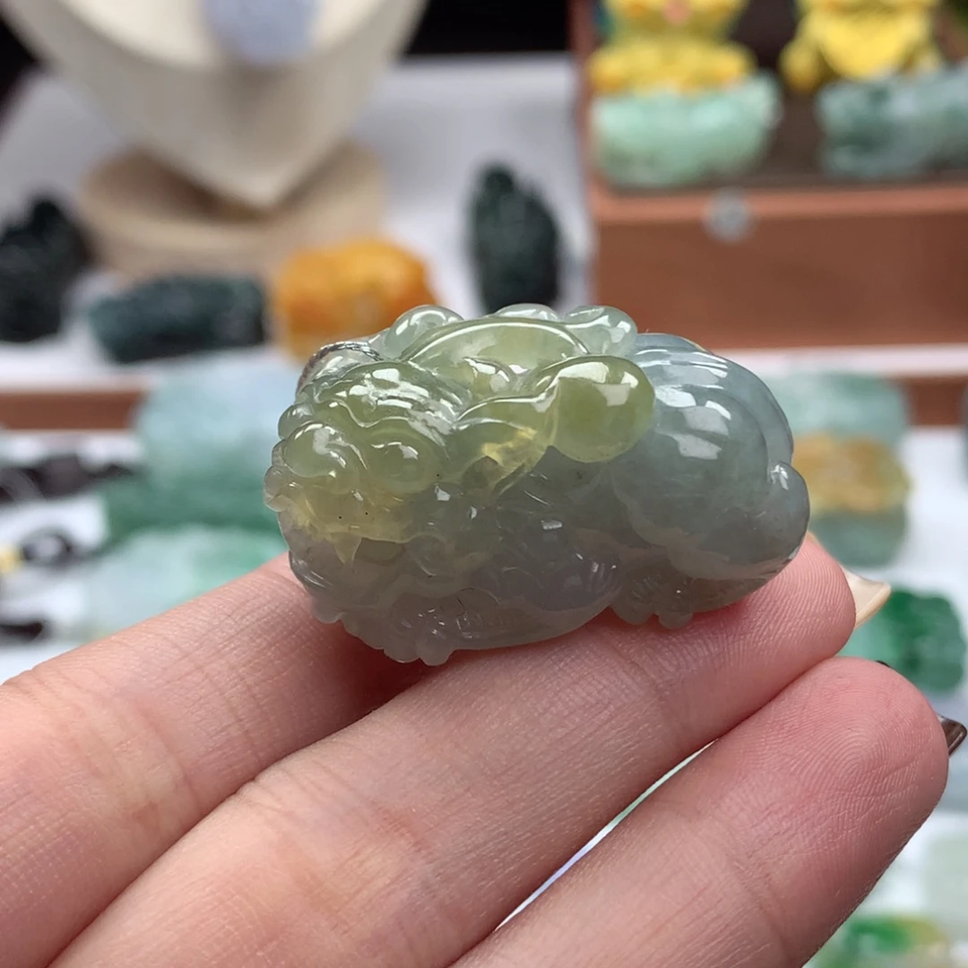 翡翠未镶嵌颈饰翡翠貔貅12