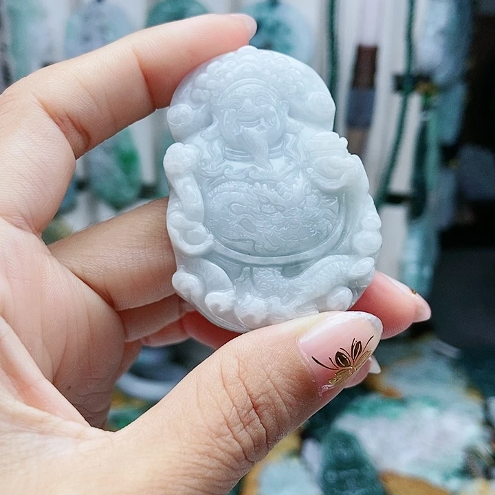 颈饰足铂镶嵌翡翠翡翠