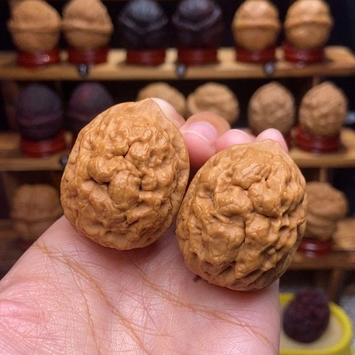 文玩核桃吊坠凤眼43