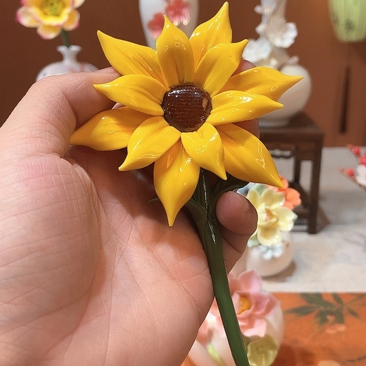 手工陶瓷精致摆件