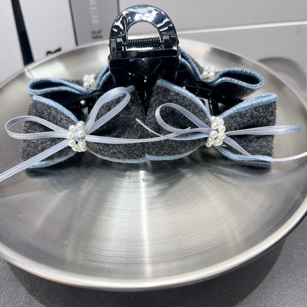 P636灰蓝色蝴蝶结13公分抓夹