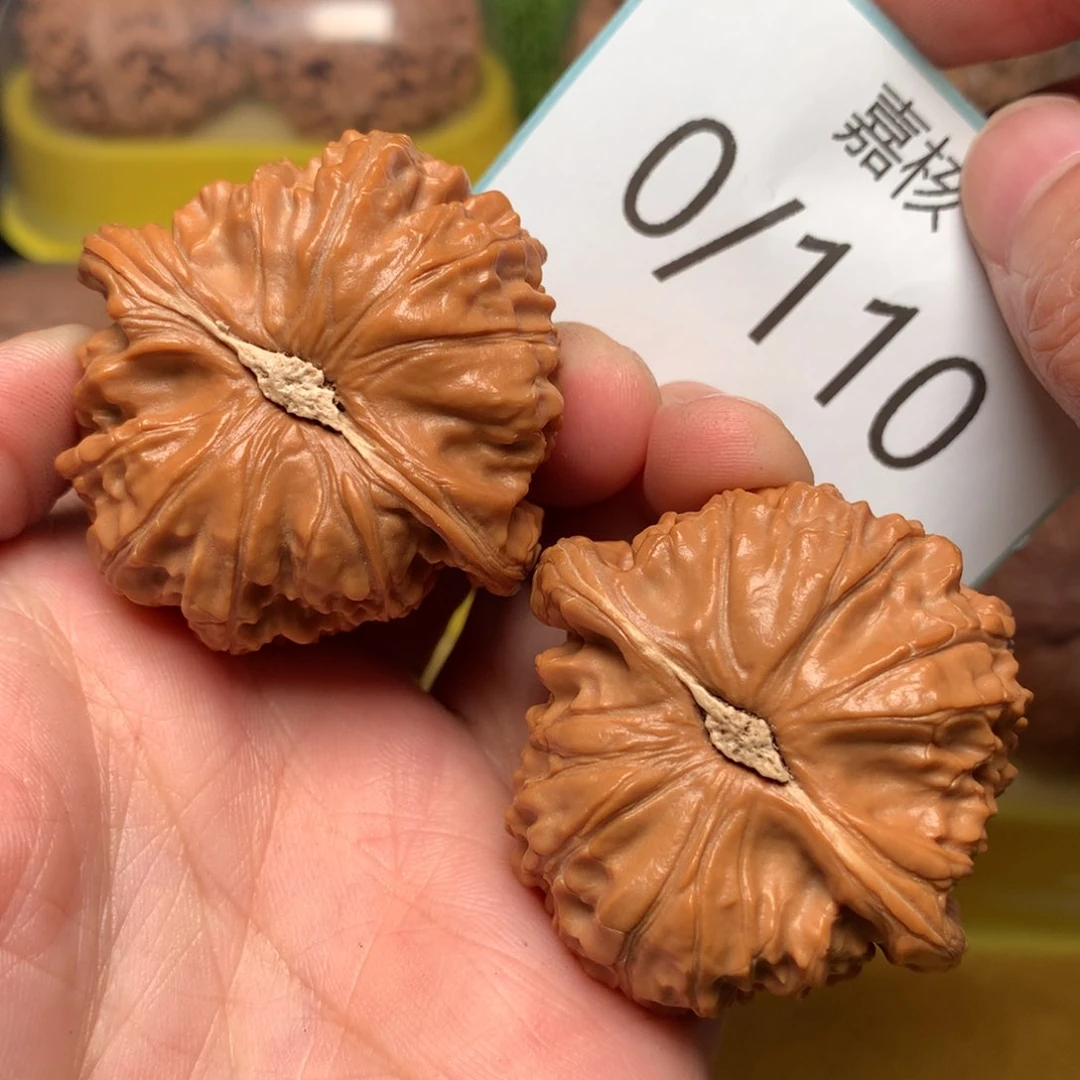 文玩核桃把件红皮球白43