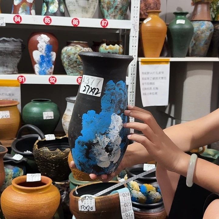 2彩绘蓝色瓶默认打孔