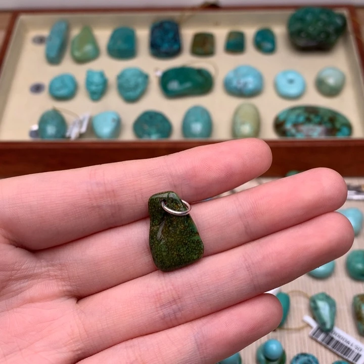 兜***转未镶嵌绿松石珠宝奇石