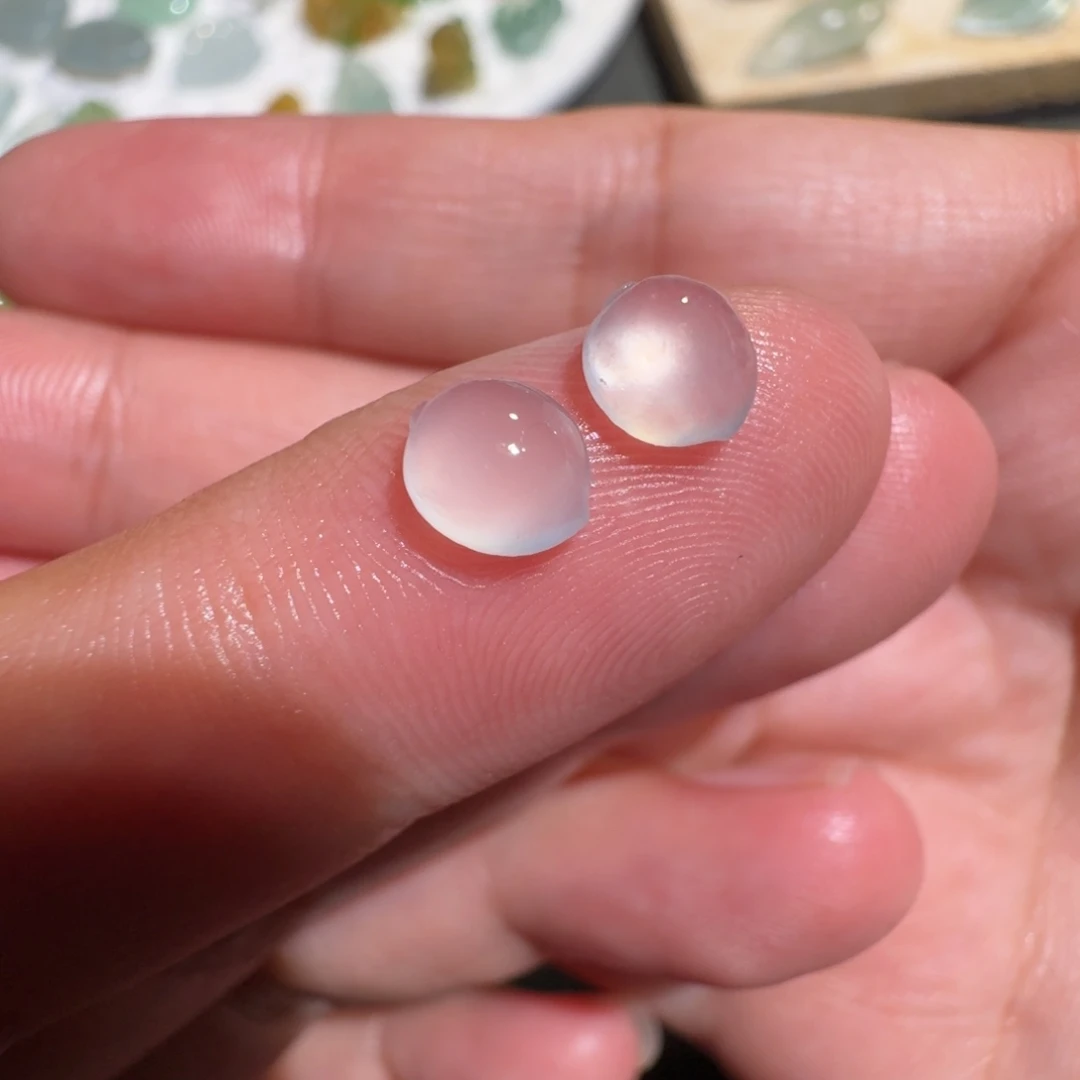 定制翡翠未镶嵌高冰桃子一对