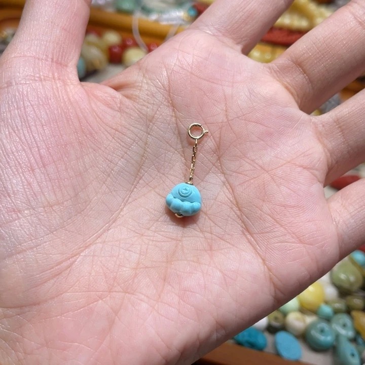 绿松石雕刻件18K金镶嵌